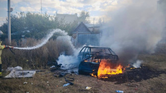 20 минут от вызова до ликвидации: в Безенчуке сгорел автомобиль