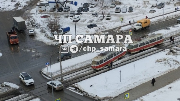 В Самаре трамвай сошёл с рельсов на ул. Ташкентской