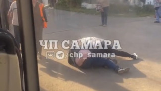 Мордобой в автобусе: в Самаре подрались кондуктор и пассажир