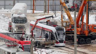 Новые вагоны «Львята» ставят на рельсы в Северном депо Самары. Фото