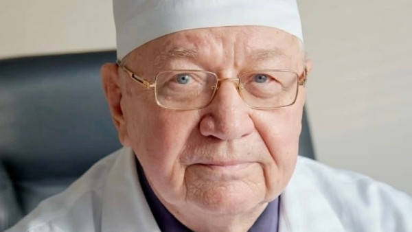В Самаре заслуженный врач РФ Рудольф Галкин отметил 85-летний юбилей 