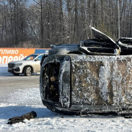 В Самаре работник АЗС оттащил на буксире взорвавшуюся машину от колонок