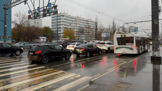 Власти Самары раскрыли тайну постоянных заторов на основных перекрестках
