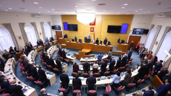 По предложению губернатора более 10 млрд рублей из областного бюджета будут дополнительно направлены на социальные нужды