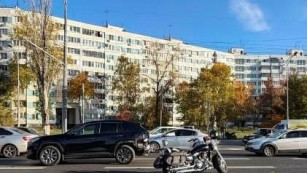 В Самаре мотоциклист на Kawasaki врезался в Toyota на Московском шоссе