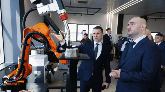 Вячеслав Федорищев поручил в 2026 году в самарских школах открыть  41 инженерный класс «Российские технологии»