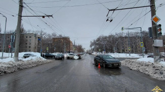 В Тольятти водитель Chery проехал на красный и устроил ДТП с пострадавшим