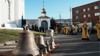 В Самару привезли огромные колокола