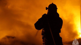 Ночью 28 января в Тольятти сгорели сразу три автомобиля