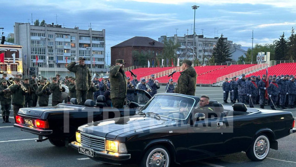 В Самаре 2 мая провели первую репетицию Парада Победы