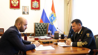 Вячеслав Федорищев обсудил с Андреем Тарасенко развитие речных перевозок и проект создания Федерального портово-логистического хаба 