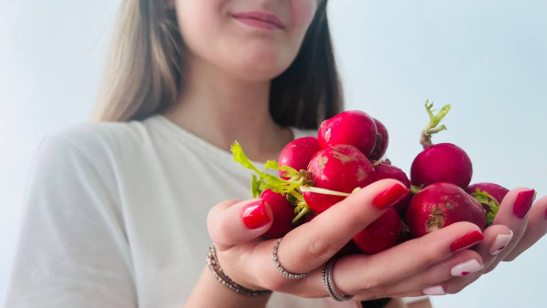 В Самарской области собрали первый урожай редиса