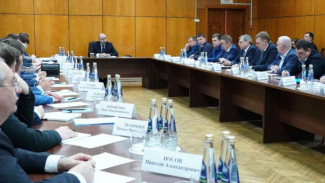 Губернатор Вячеслав Федорищев провел в Самаре заседание штаба по развитию ОПК 