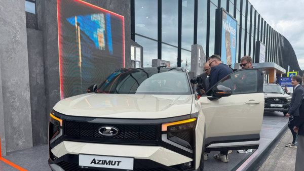 На ПМЭФ представили новый кроссовер LADA Azimut 