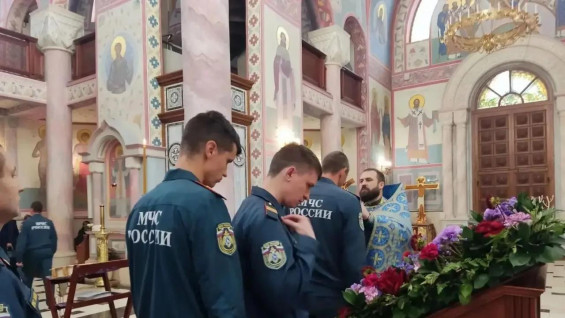 Самарские сотрудники МЧС 17 сентября почтили память иконы «Неопалимая Купина» 
