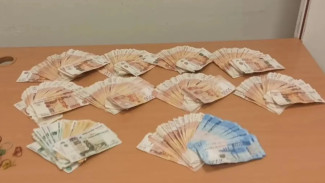 В аэропорту Самары таможенники изъяли 4,4 млн рублей у пассажира рейса в Душанбе