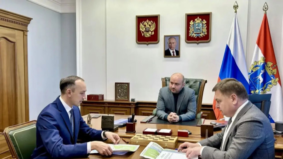 Губернатор Вячеслав Федорищев и гендиректор «Газпром межрегионгаз Самара» Виктор Скуфинский обсудили работу по газификации Самарской области
