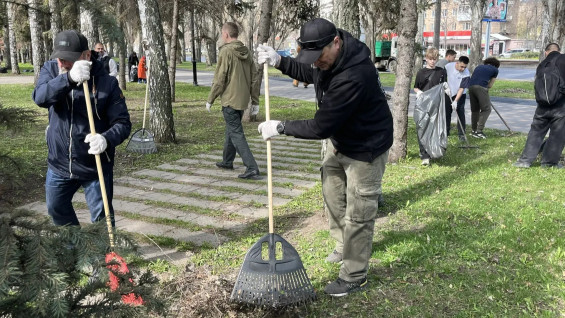 40 тысяч самарцев собрали 1500 тонн мусора на первом общегородском субботнике
