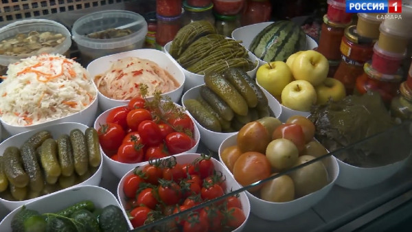 Самарцам рассказали, каким продуктам отдать предпочтение при выборе новогодних блюд