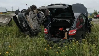 ДТП с опрокидыванием двух автомобилей произошло в Шигонском районе Самарской области