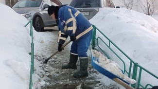 Мэрия Самары рассказала, кто не убирает наледь и снег