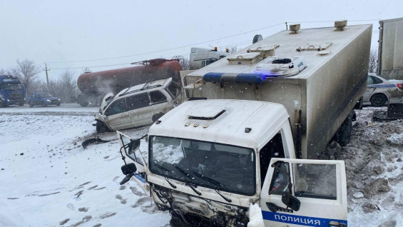 Полицейский конвой попал в ДТП под Самарой