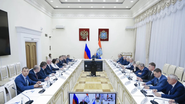«Надо помогать» - губернатор Федорищев поручил областному правительству поддержать Октябрьск в решении проблем ЖКХ, капремонта школы и детсада