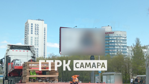 В Самаре для перевозки детской игрушки задействовали многотонный трал