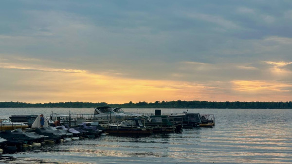 В Самаре выставлен на продажу военный катер за 24 тысячи рублей