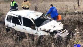 Водитель без прав отправил "Ниву" в кювет на трассе "Самара-Оренбург"