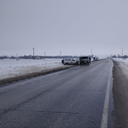 В Кинельском районе «Нива» столкнулась с фургоном УАЗ 
