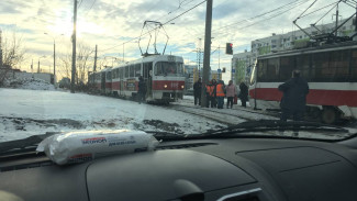 В Самаре на улице Ново-Садовой 26 января встали трамваи