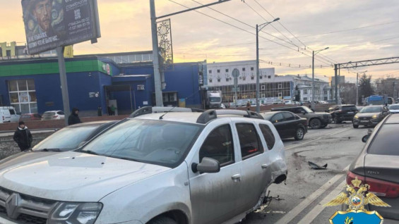 Пять иномарок попали в ДТП на Московском шоссе в Самаре