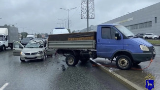 Полийцейские рассказали о пострадавших в столкновении Renault Logan и «ГАЗель» в Самаре