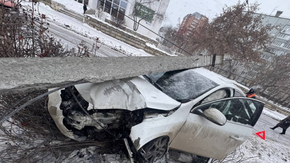 В Самарской области 18-летний водитель Volvo сбил 13-летнего подростка 