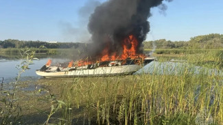 В Самаре 21 сентября на лодочной станции вспыхнули два катера