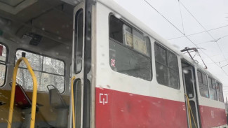 Водитель трамвая в Самаре выгнала ребенка из вагона и применила насилие