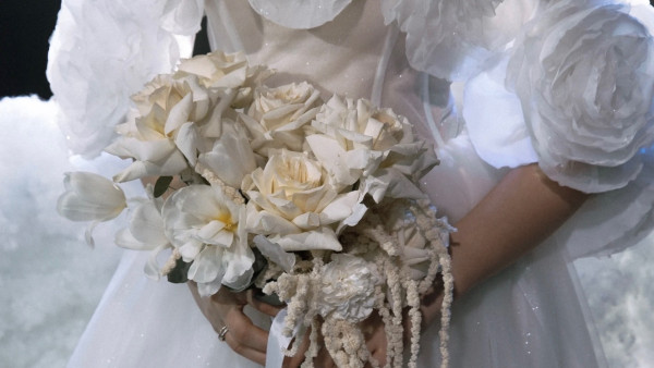 Флорист И. Зинькова рассказала о самых популярных свадебных букетах 2025
