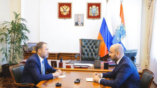 Полпред Президента в ПФО Игорь Комаров и глава региона Вячеслав Федорищев обсудили приоритеты развития Самарской области