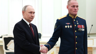 День Победы-2026: военный парад в Самаре принимал Герой России Андрей Буйлов