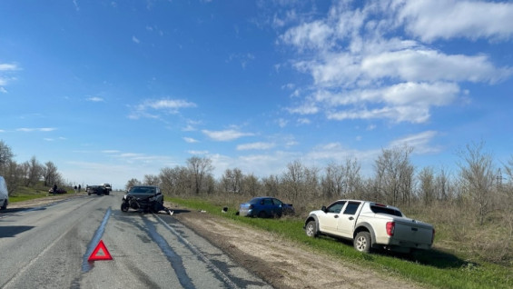 В массовом ДТП под Самарой пострадали несколько человек