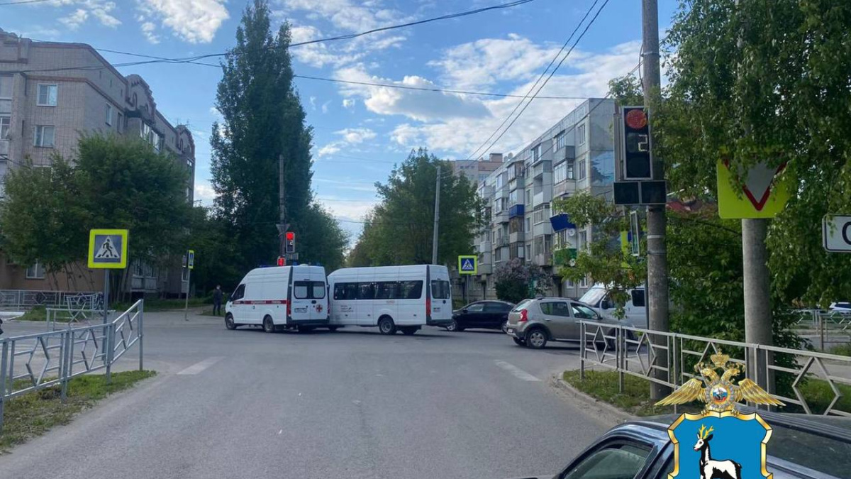 Под Самарой в ДТП попали «скорая помощь» и городской автобус – Новости  Самары и Самарской области – ГТРК Самара