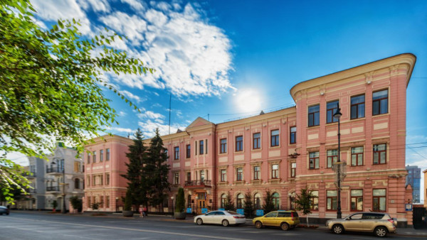 Самарцы только 1 день смогут зайти в историческом здание отделения Банка России 