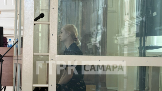 Суд над Е.Тарховой: в сливе в квартире убитого экс-мэра обнаружилась гречка