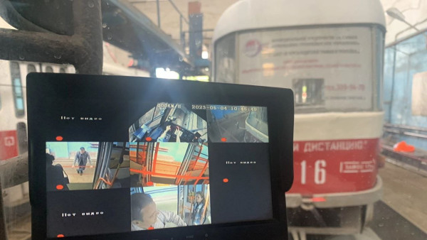 Салоны подвижного состава МП «Трамвайно-троллейбусное управление» продолжают оснащать системами видеонаблюдения 
