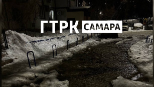 В Самаре двор на Солнечной затопило водой