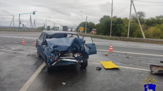 Авария на трассе М5 «Урал»: водитель грузовика не уступил дорогу «семерке»