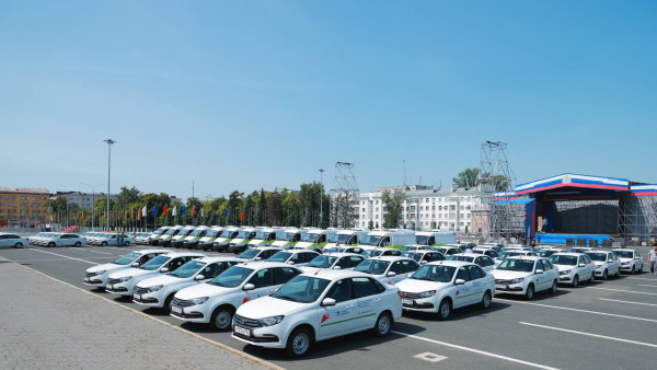 106 «неотложек» переданы в учреждения здравоохранения Самарской области