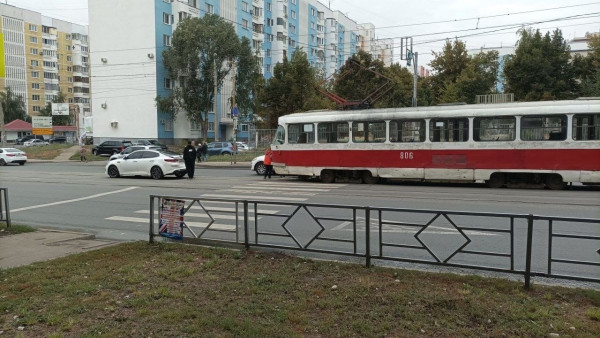 В Железнодорожном районе Самары произошло ДТП с трамваем