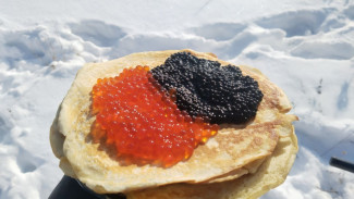 Диетолог Н. Дианова назвала самые вредные начинки для блинов